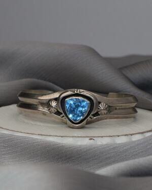 Vintage Jaque Sterling Blue Topaz Cuff Bracelet 33.7G / 6.8in N1463